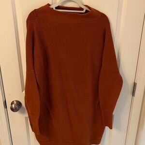 Women’s Oversized Crewneck Sweater - Rust